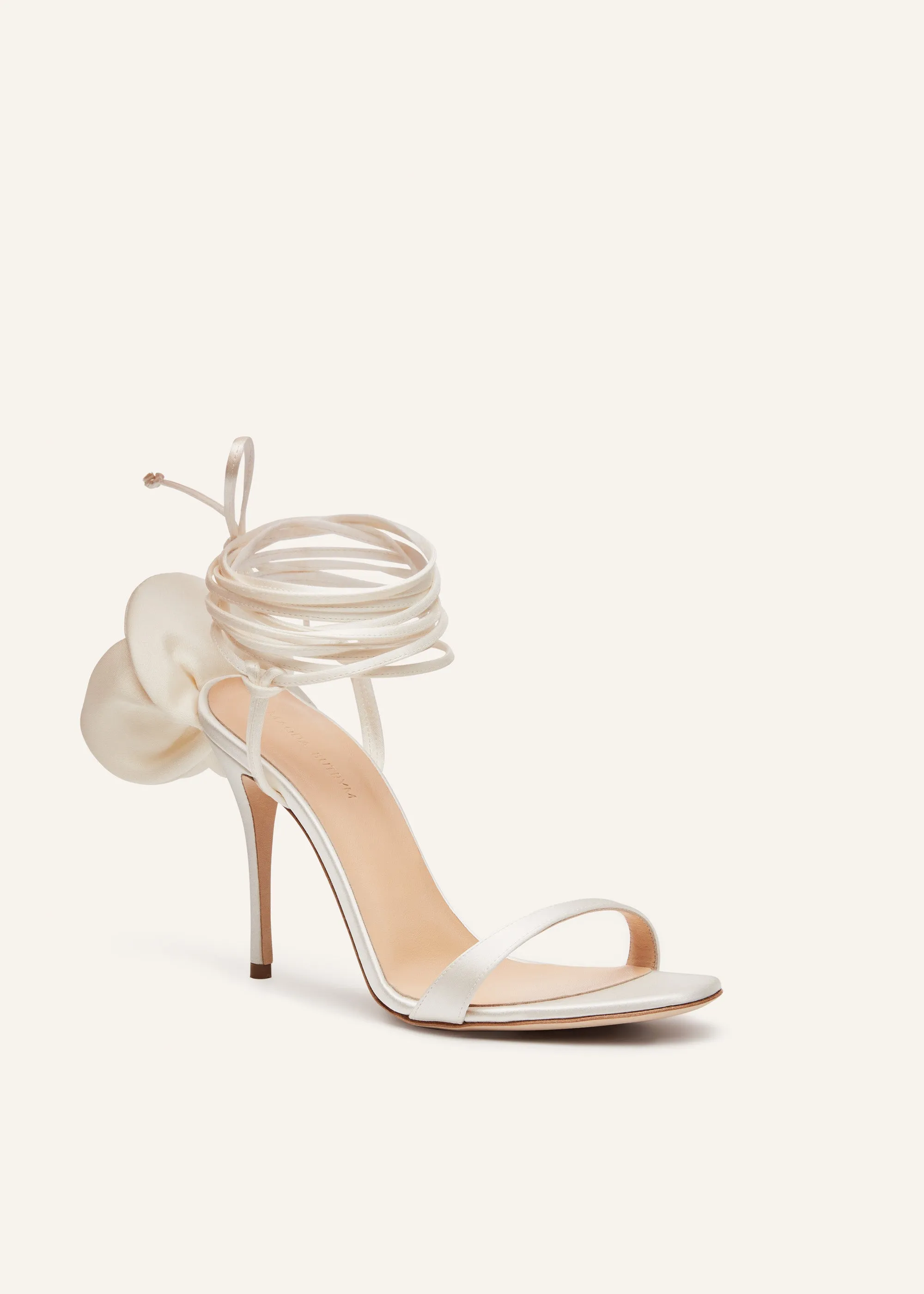 Double flower heel sandals in ivory