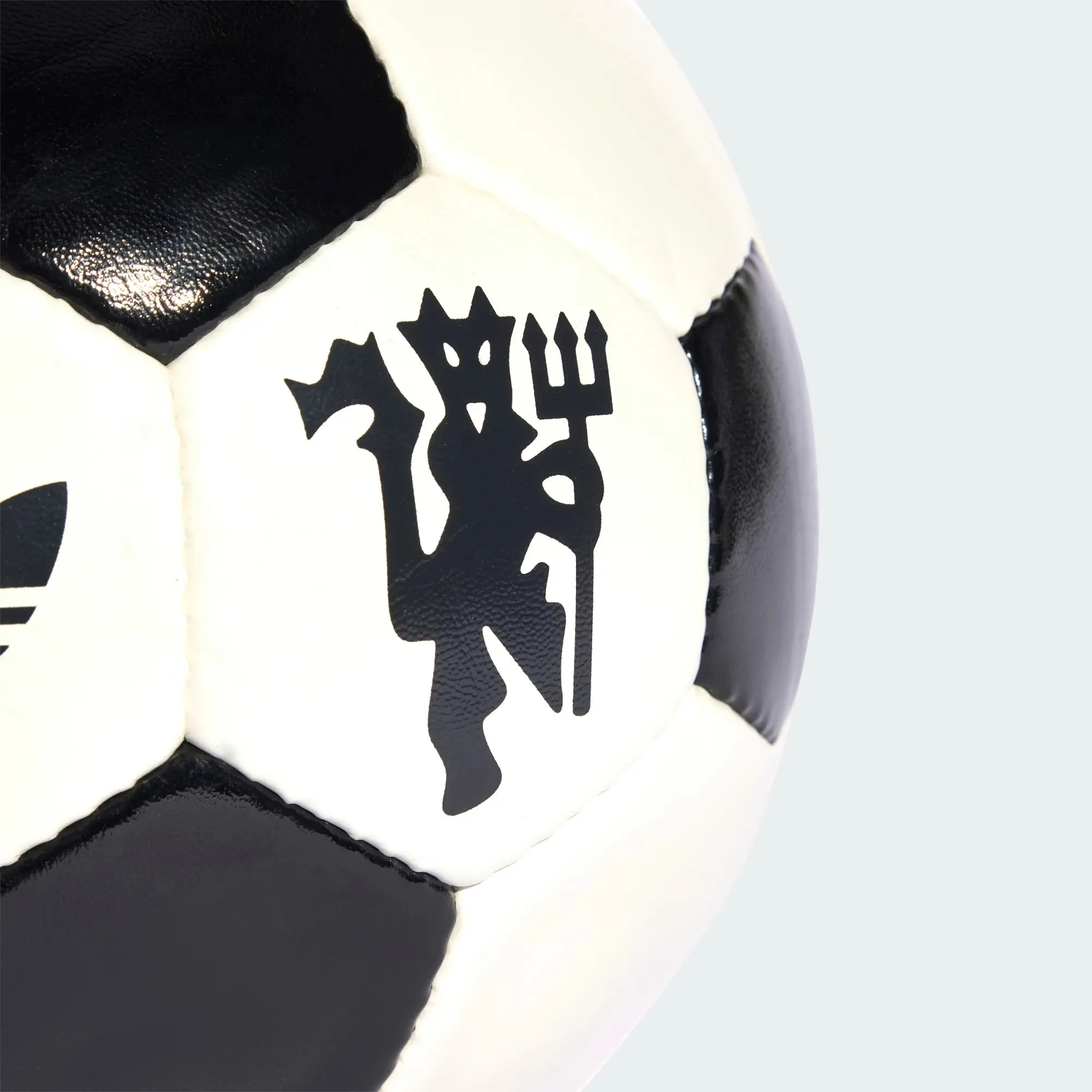 Manchester United Black/White Official Football