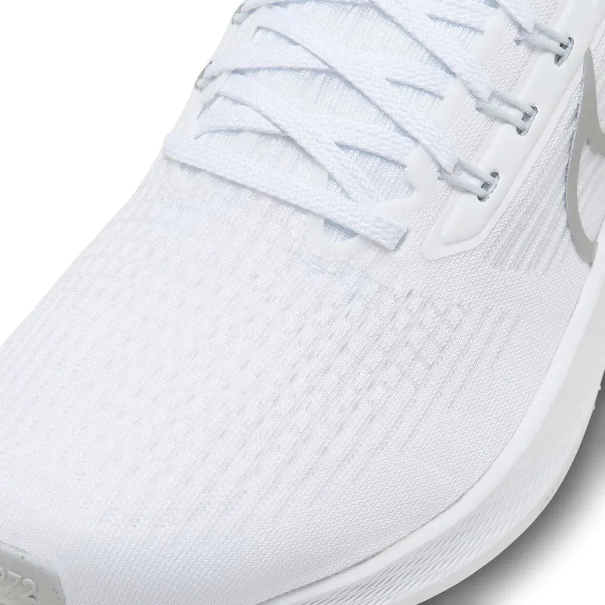 Nike Women's Air Zoom Pegasus 39 Shoes - White / Metallic Silver / Pure Platinum / Grey Fog