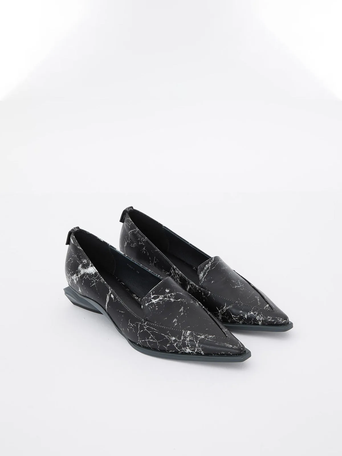 Nuogic Noakan Lake Pointed Toe Low Heel Loafers - Black Marble